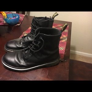 dr martins size 11 in women’s
